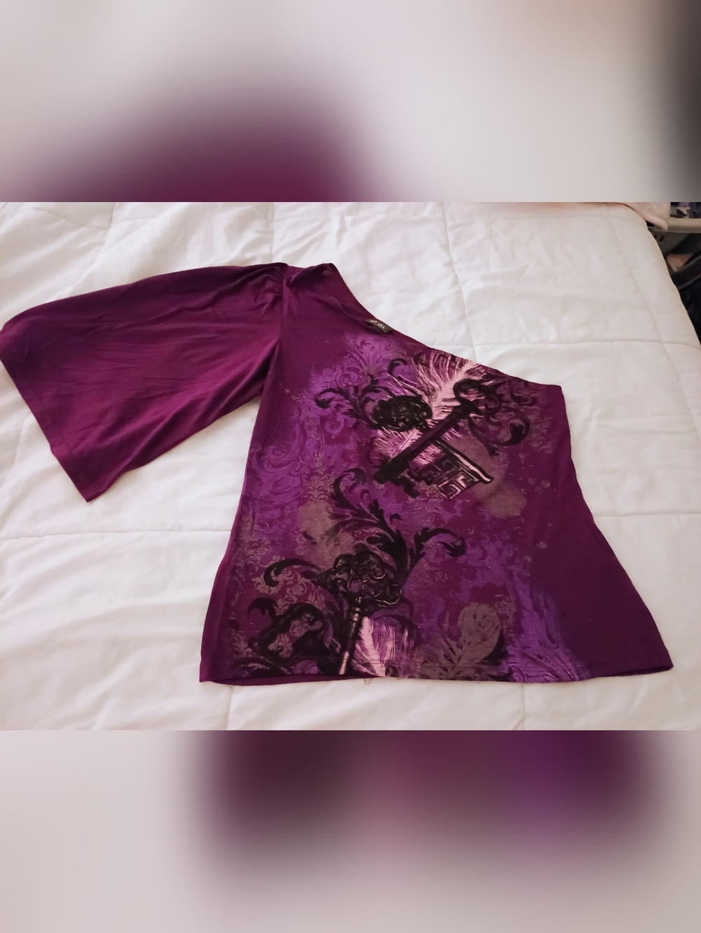 PRICE FIRM Plum One-Shoulder Graphic Top